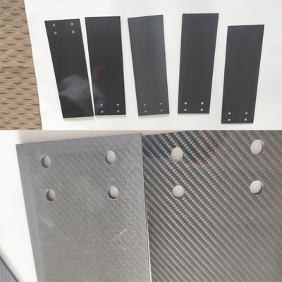 Τραχύ τελειωμένο Twill επιτροπής 3K ινών άνθρακα 3mm για τα μέρη μηχανών